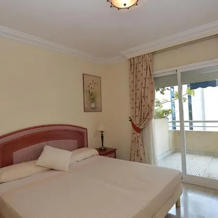 San Pedro De Alcantara Estupendo Piso 2 Hab, Salon, Wifi * Marbella